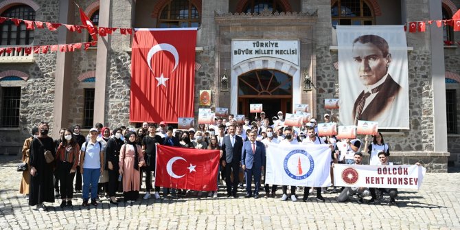 Başkan Yılmaz gençlerle Anıtkabir'i ziyaret etti