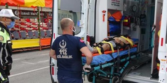 Tören için kapatılan caddede kaza; motosikletli genç ağır yaralandı