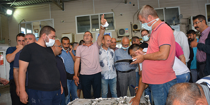 Balıkesir'de balık sezonunun ilk mezatı
