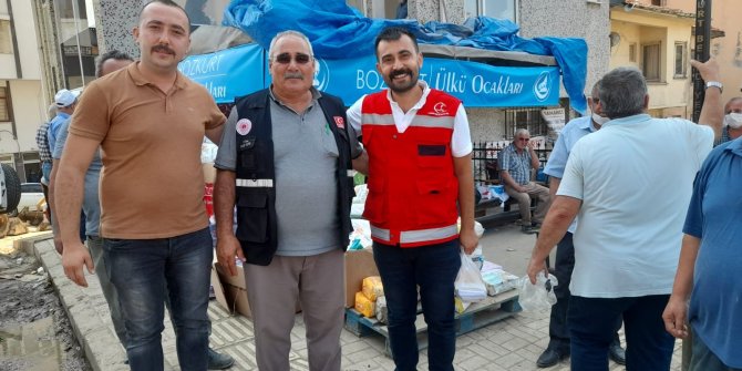 Yıldız gençlik'ten afetzedelere yardım