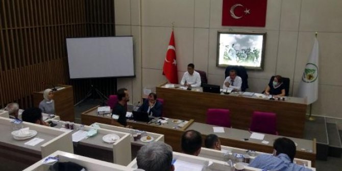AK Parti'li meclis üyelerinden Tanju Özcan'a 'anı' tepkisi