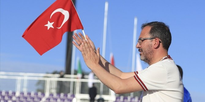 Bakan Kasapoğlu: Spor tarihimizde elmas gibi parlayacak pek çok başarıya Tokyo'da imza attık