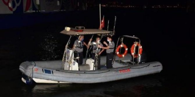 İzmir'de denizden ceset çıkarıldı