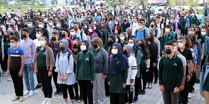 Van'da öğrencilerin yüz yüze eğitim heyecanı