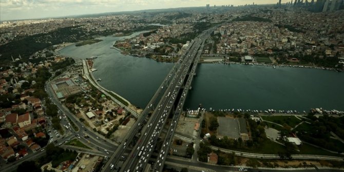 İstanbul'da trafik yoğunluğu yaşanıyor