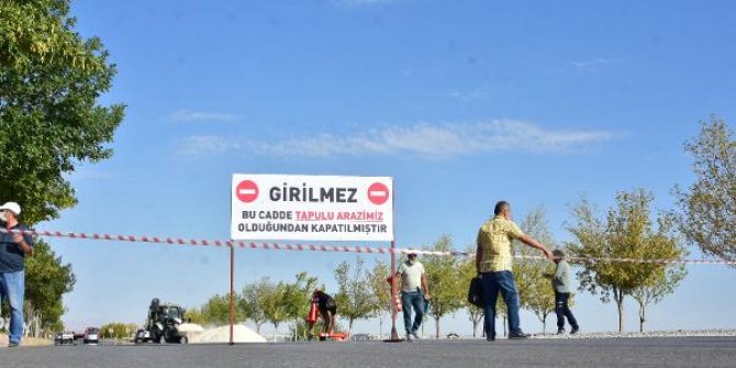 Arsasından geçen yolu ulaşıma kapattı