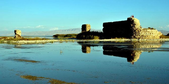 Van Gölü’ndeki çekilme 1 kilometreyi aştı