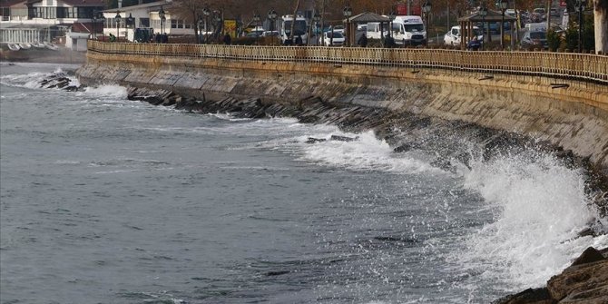 Marmara Denizi'nde poyraz etkisini sürdürüyor