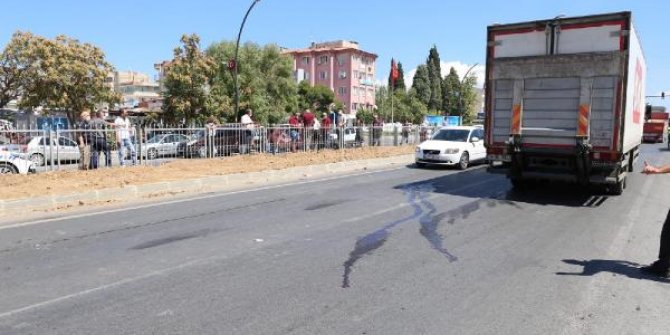 Okul üniforması almak için annesiyle alışverişe çıkan Merve'ye kamyon çarptı