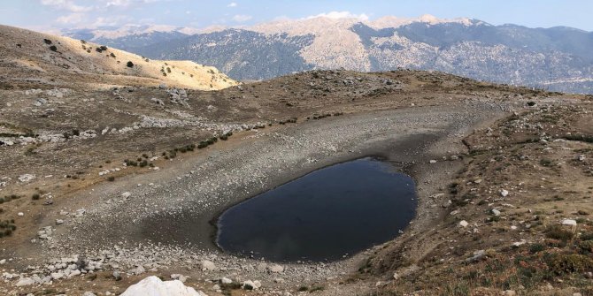Kartal Gölü kuraklık nedeniyle can çekişiyor