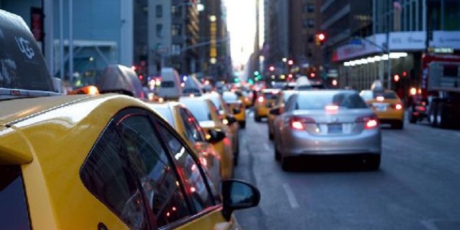 Trafik ve toplu taşımaya bağlı gürültüler, Alzheimer riskini artırıyor