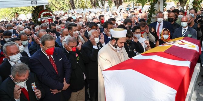 Duygun Yarsuvat, son yolculuğuna uğurlandı