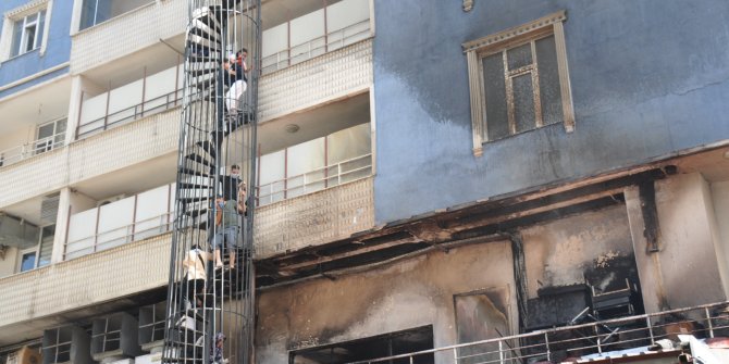 Muş'ta 6 katlı binada yangın; can pazarı yaşandı 