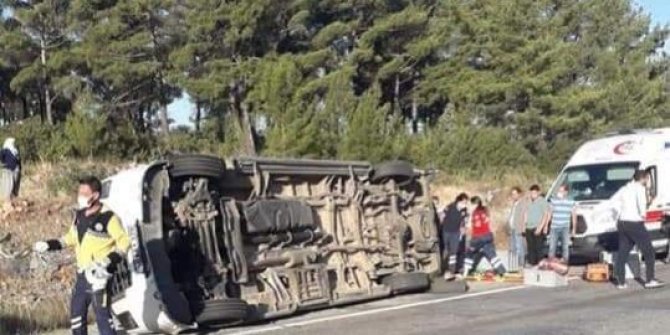 Muğla'da korkunç kaza! Turist otobüsü ile öğrenci servisi çarpıştı