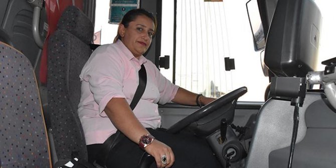 Kütahyalı Yasemin, kentin ilk ve tek kadın halk otobüsü şoförü oldu