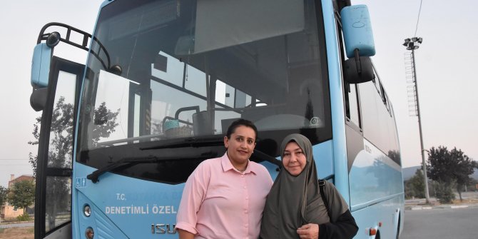 Kütahyalı Yasemin, kentin ilk ve tek kadın halk otobüsü şoförü oldu