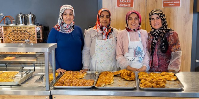 Kadınlar birlik olup, ilçenin ilk pastanesini açtı