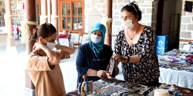 Hamamönü el ürünleri pazarı açıldı