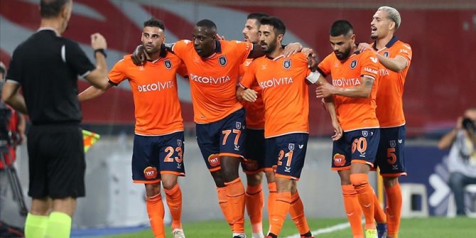 Medipol Başakşehir ilk galibiyetini, Fenerbahçe ilk yenilgisini aldı