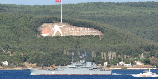 Rus savaş gemisi, Çanakkale Boğazı'ndan geçti