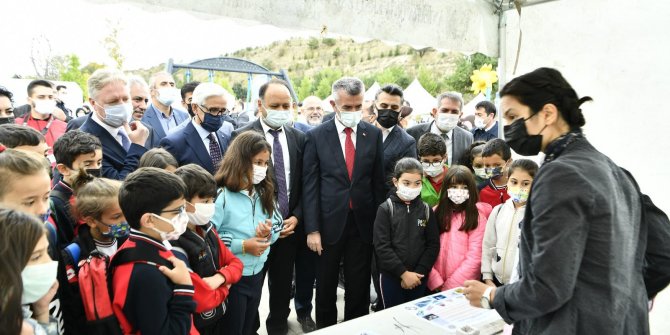 Mamak'ta bilim yolculuğu başladı