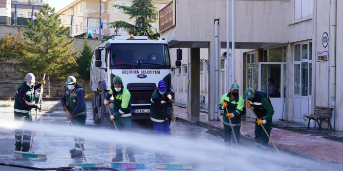 Hastane temizlik timi iş başında