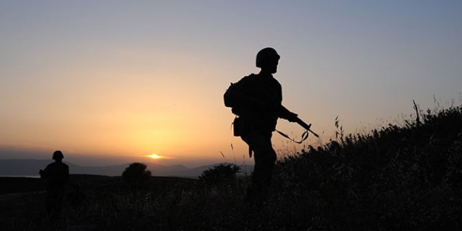 MSB: Yunanistan'a geçmeye çalışan 5 kişi yakalandı