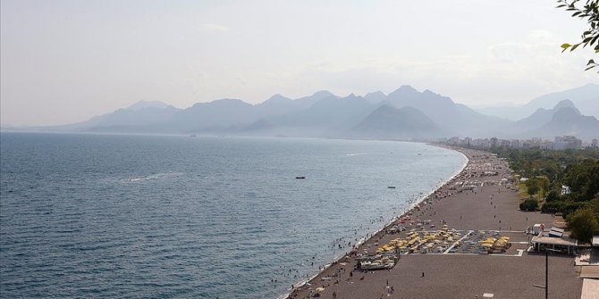 Antalya'ya gelen turist sayısı 7 milyonu aştı