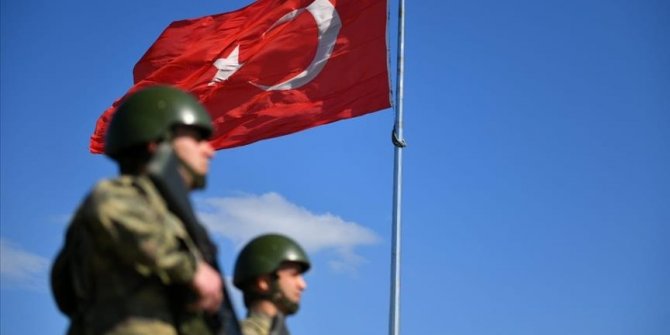 Yunanistan ve Suriye sınırında 4'ü terörist 7 kişi yakalandı