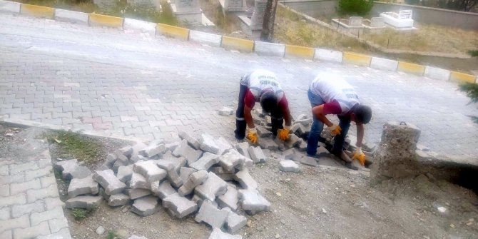 Şehir mezarlığı bakıma alındı