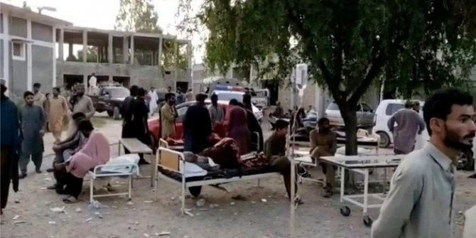 Pakistan'da deprem: Onlarca ölü, yüzlerce de yaralı var