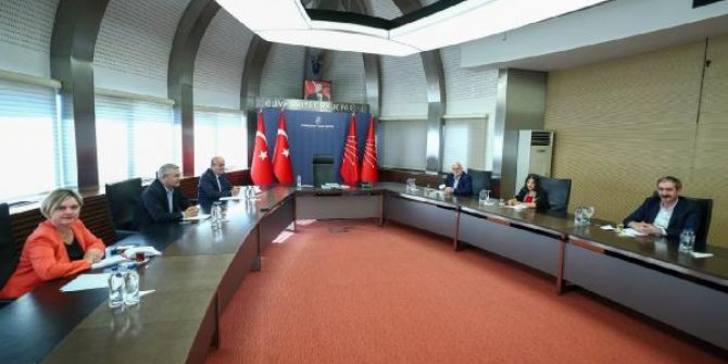 HDP'den, CHP'ye 'Demokrasi Tutum Belgesi' ziyareti