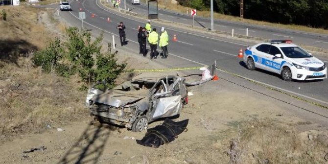 Yozgat'ta otomobil şarampole devrildi; sürücü öldü, eşi yaralı