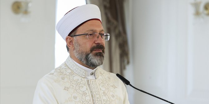 Erbaş İslam dünyasını İsrail'in Mescid-i Aksa'daki 'sessiz ibadet' kararına karşı çıkmaya çağırdı