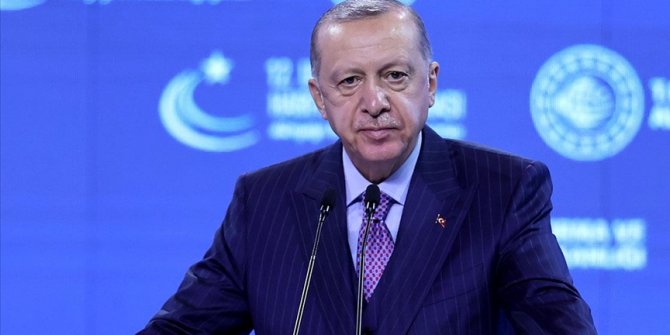 Erdoğan: Milli elektrikli lokomotifimizin üretimine başlıyoruz
