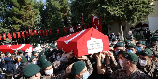Fırat Kalkanı Harekatı şehitleri son yolculuklarına uğurlanıyor