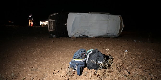 Şanlıurfa'da öğrenci servisinin devrilmesi sonucu 1 kişi öldü, 5 kişi yaralandı