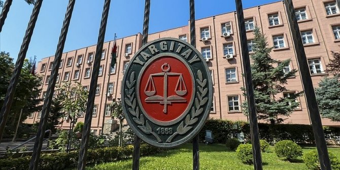 Yargıtay, eşi FETÖ'den ihraç edilmiş çalışanını 'şüphe feshi' ile işten çıkaran işvereni haklı buldu