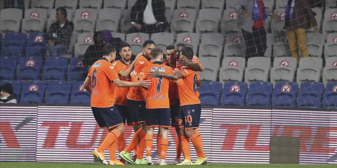 Medipol Başakşehir, Emre Belözoğlu dönemine Beşiktaş galibiyetiyle başladı