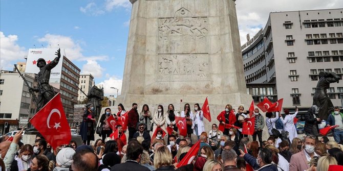 Epilasyon Kararına Protesto
