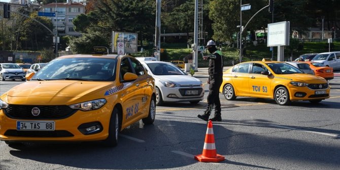 İçişleri Bakanlığı taksi şoförlerine '12 kural'ı hatırlattı