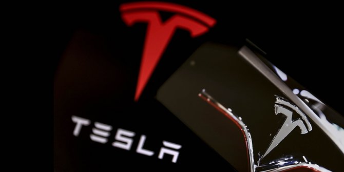 Tesla üçüncü çeyrekte rekor kar ve gelir elde etti