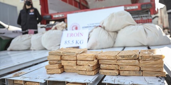 Gümrük muhafaza ekipleri 9 ayda 5,5 milyar liralık kaçak eşya ve uyuşturucu ele geçirdi
