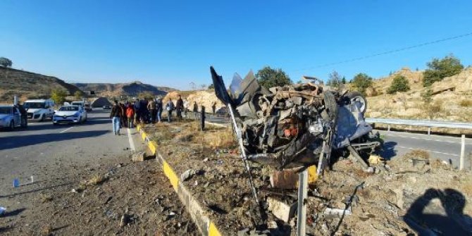 Kaza sonrası duran kalbi yoldan geçen doktor tarafından yeniden çalıştırıldı, hastanede öldü