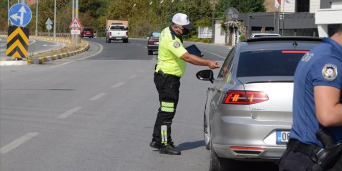 'Türkiye Güven Huzur ve Vale Uygulaması'nda aranan 813 kişi yakalandı