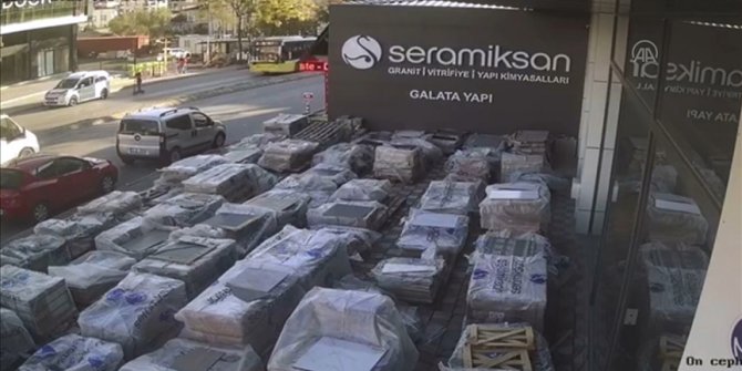 Scooter ile yola savrulan kadın, otobüsün altında kalarak yaşamını yitirdi