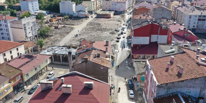 Selde zarar gören Kastamonu yollarında yenileme çalışmaları sürüyor
