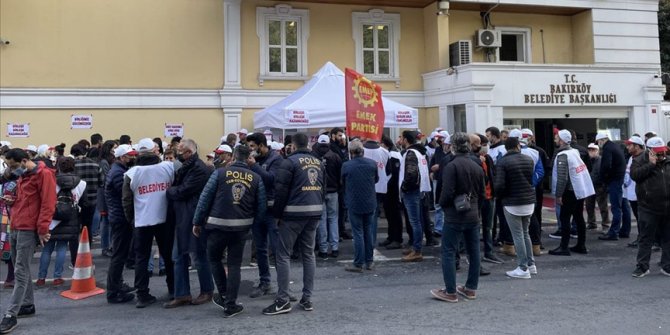 Bakırköy Belediyesinde çalışan sendika üyelerinden toplu sözleşme protestosu