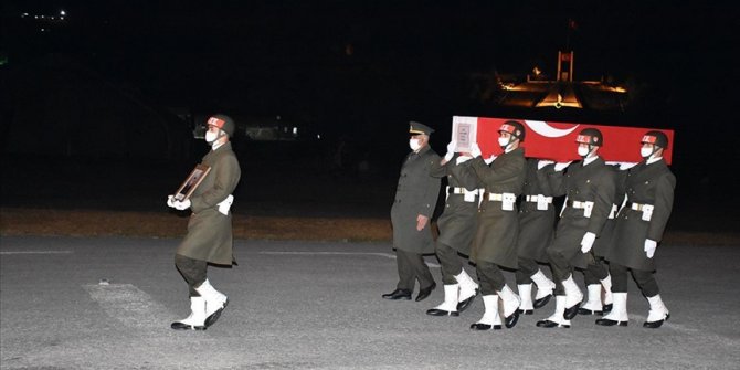 Pençe Yıldırım Operasyon Bölgesi'nde bir asker şehit oldu