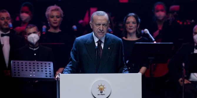 Cumhurbaşkanı Erdoğan: Bağımsızlık hikayemizin kahramanlığı gücünü yüreğinden alan asil milletimizin tamamıdır